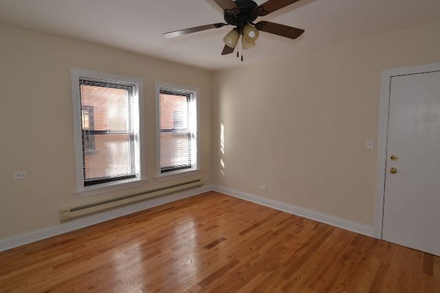 Building Photo - 838 W Cornelia Ave