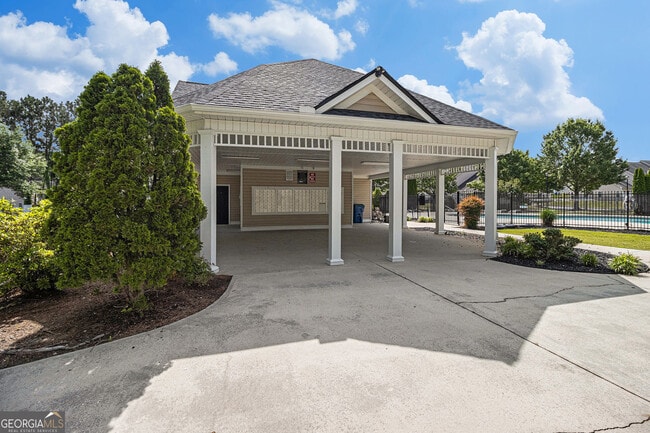 Building Photo - 2555 Flat Shoals Rd