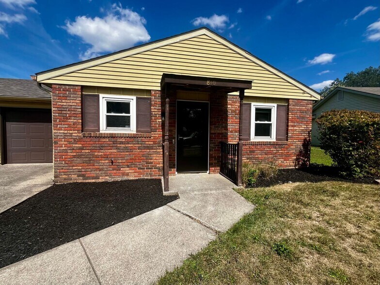 Primary Photo - 810 Villa Park Ct