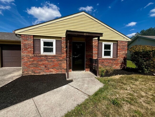 Building Photo - 810 Villa Park Ct