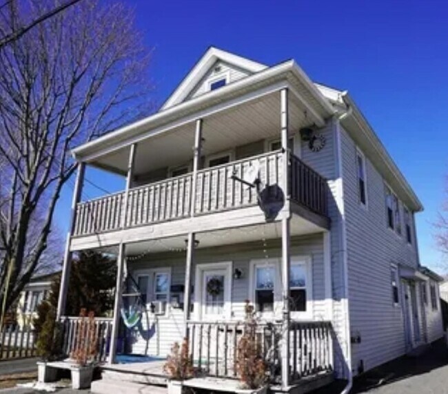 Primary Photo - 55 Railroad Ave