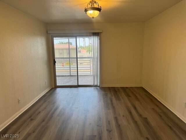 Building Photo - 4555 E Sahara Ave