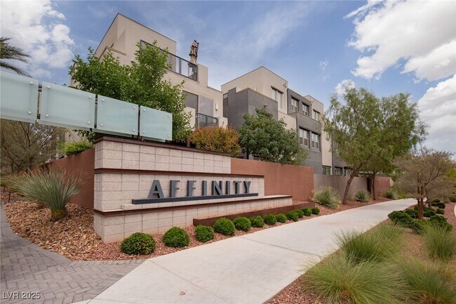Building Photo - 11283 Cactus Tower Ave