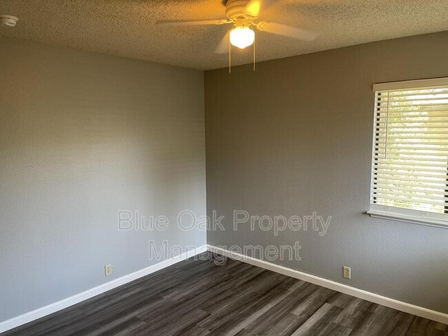 Building Photo - 1420 Sherman Ave