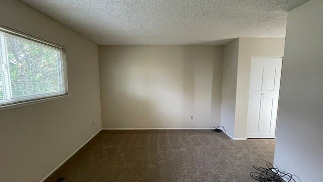 Building Photo - Beautifully updated 3 bedroom, 2 bathroom home in Bay Point