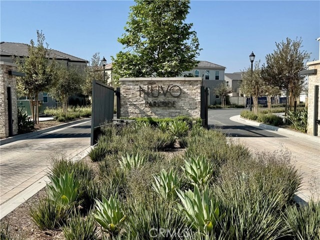 Building Photo - 4553 S Patterson Paseo