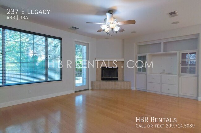 Building Photo - WICKLUND Village 4 Bedroom Home - Gated Dr...