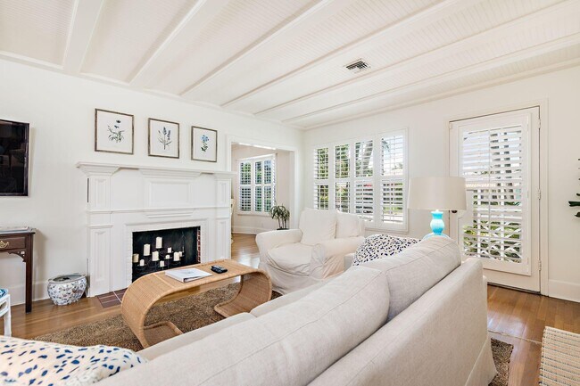 Building Photo - 210 Monceaux Rd