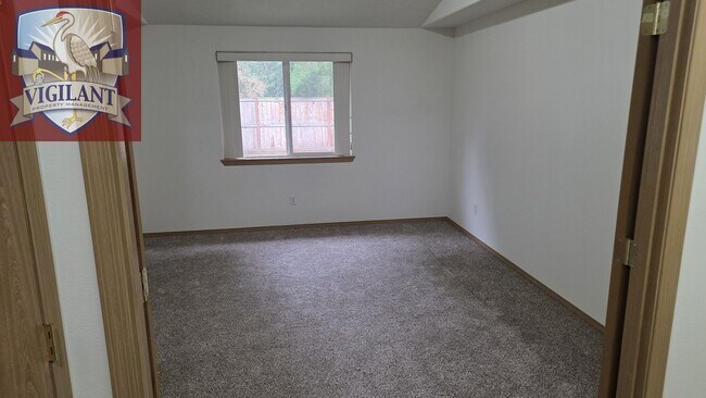 Building Photo - 16009 NE 93rd St