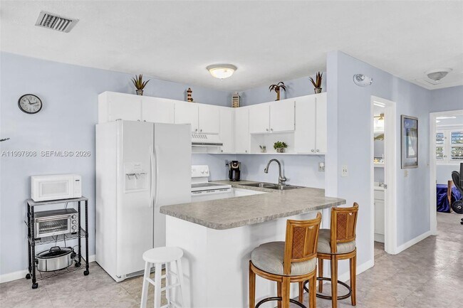 Building Photo - 106 Channel Dr