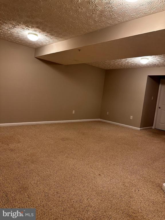 Building Photo - 2722 Thornbrook Ct