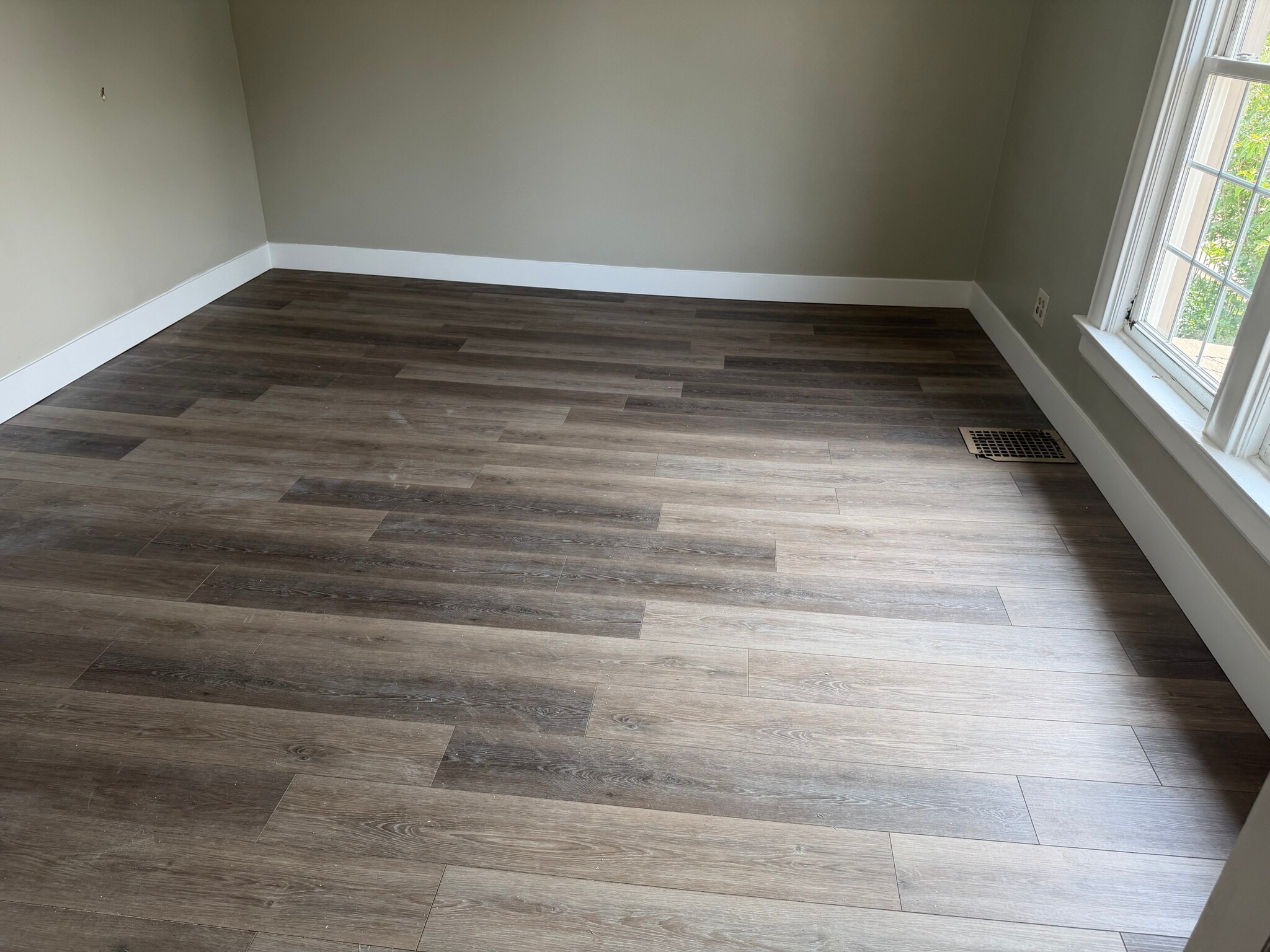 Master Bedroom - 925 Walnut St.