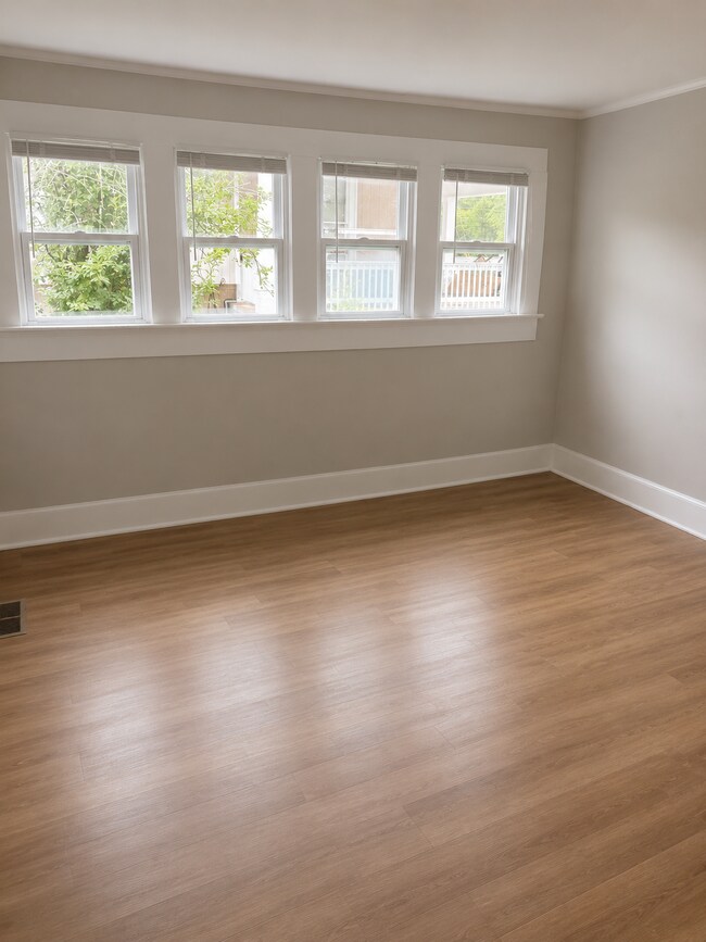 Building Photo - 4052 Mikado Ave