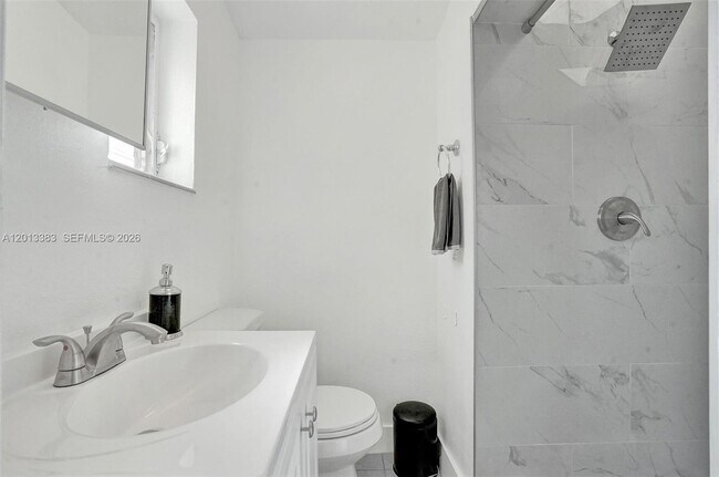 Building Photo - 6110 SW 38th St