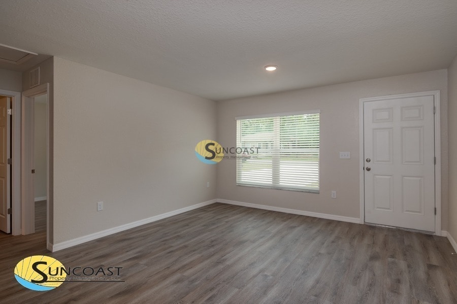 Building Photo - 2077 NE 78th Ln