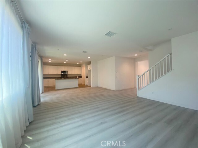 Building Photo - 2932 E Silver Sky Dr