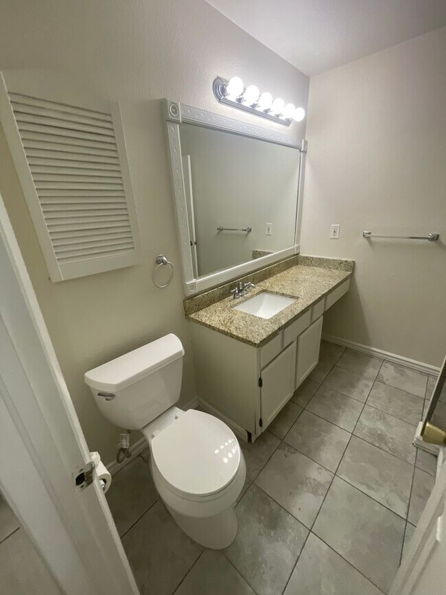 Building Photo - 3 Bedroom Apartment In Virginia Vale Neighborhood! **Special**