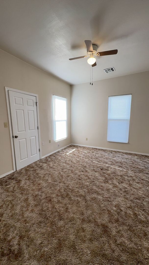 Building Photo - 710 W Cherokee Ave