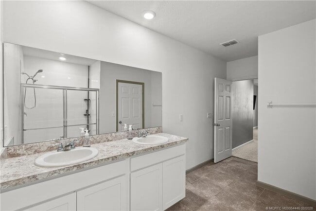 Building Photo - 10760 SW Cremona Way