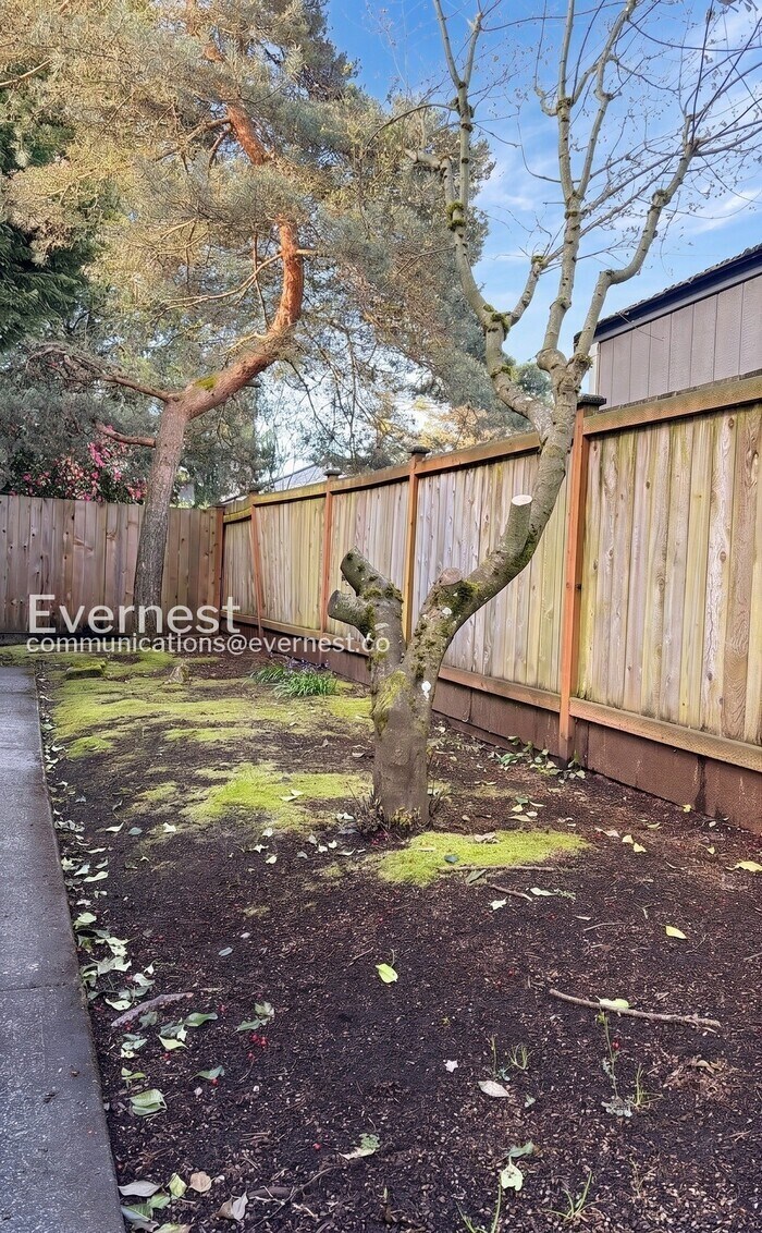 Building Photo - 1033 SW 148th St