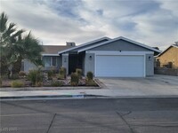 Building Photo - 4155 Oakview St