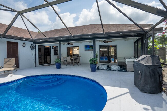 Building Photo - 1335 Caribbean Way