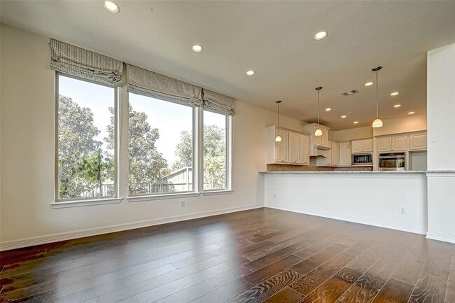 Building Photo - 28214 Evergreen Cove Ln