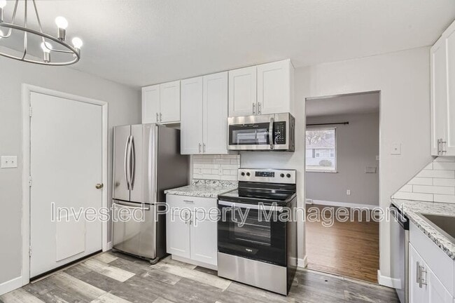 Building Photo - 401 W Bates Ave