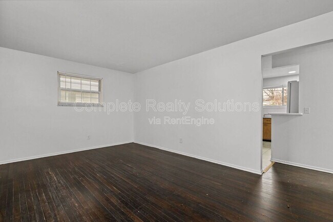 Building Photo - 11809 Bridgevale Ave