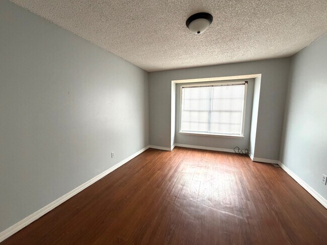Building Photo - 222 Marigny Cir