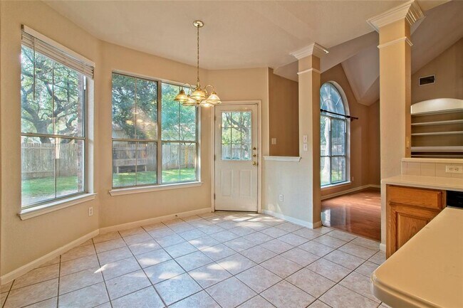 Building Photo - 8212 Fern Bluff Ave