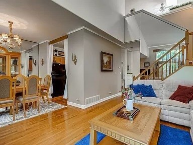 Building Photo - 8 Grandview Ct