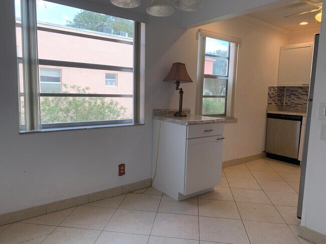 Building Photo - 82 Normandy Ln