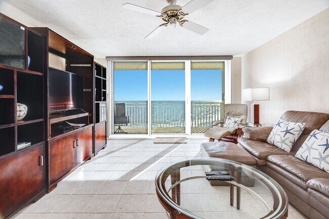 Building Photo - Direct Oceanfront Furnished Condo with Bre...