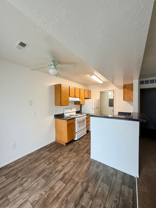 Building Photo - 2675 Ridgeland Park Dr