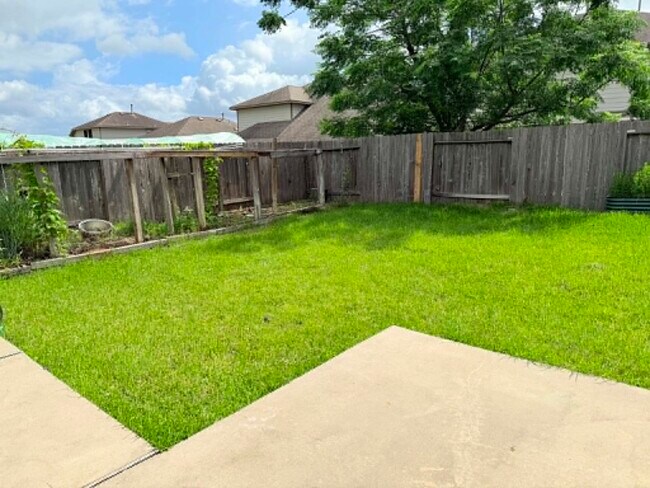 Building Photo - 9315 Claystone Ln