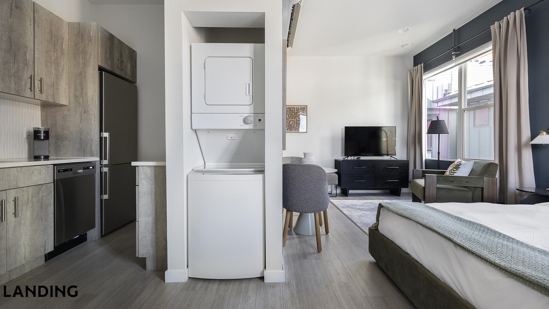 Building Photo - 3024-3024 Zuni St