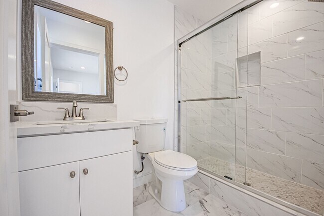 Building Photo - 2848 Virginia Rd