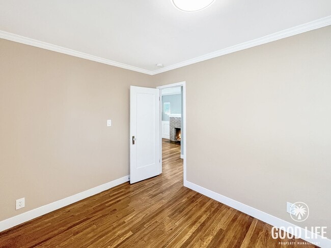 Building Photo - Cozy 2 bedroom, 1 bathroom home in North Park!