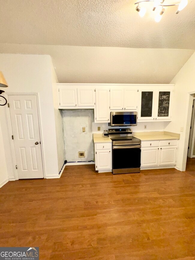 Building Photo - 216 Spring Hill Ct