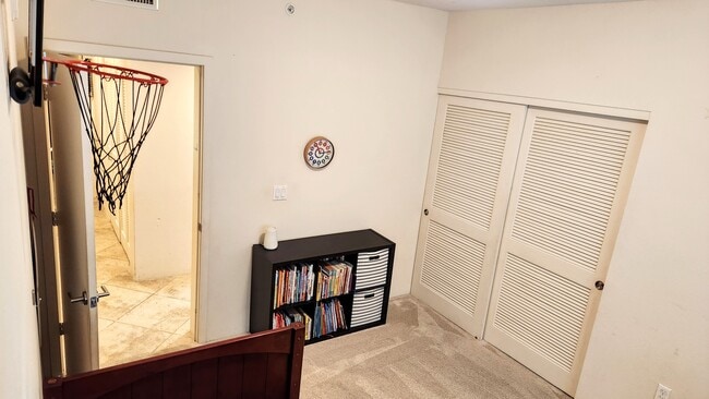 Building Photo - 501 Kailua Rd