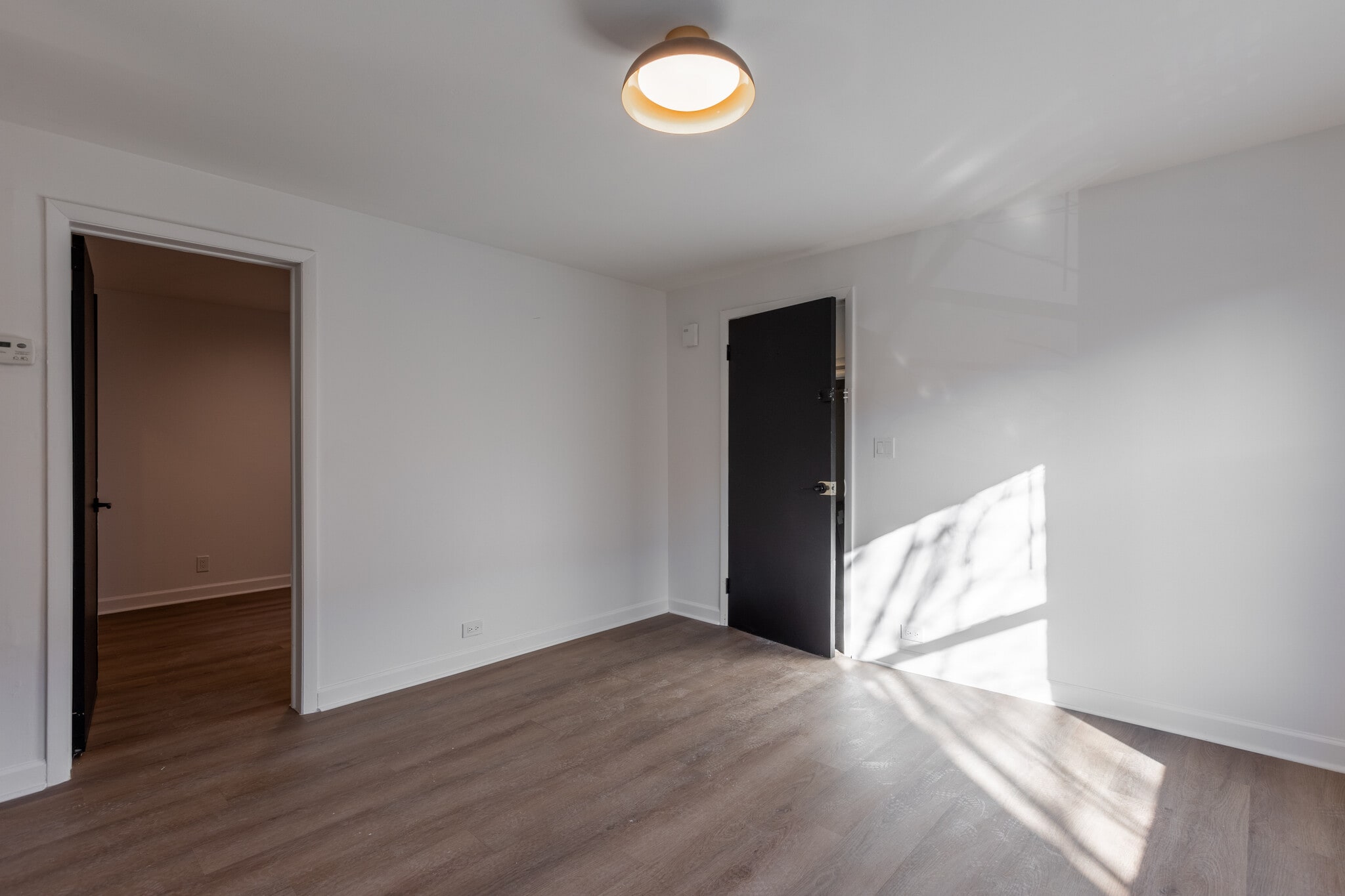 Building Photo - 3138 W Schubert Ave