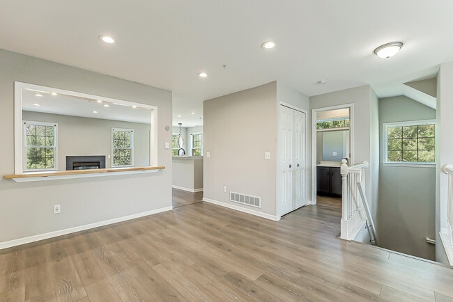 Building Photo - 2865 Barclay Wy