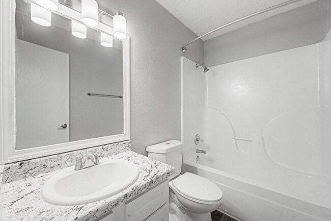 Building Photo - 4380 W Thrasher Dr