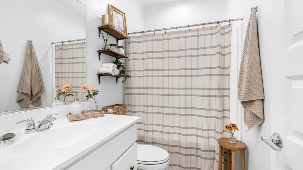 Building Photo - 4525 S 127th Ln