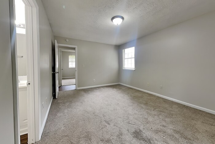 Building Photo - 2093 Drake Ct