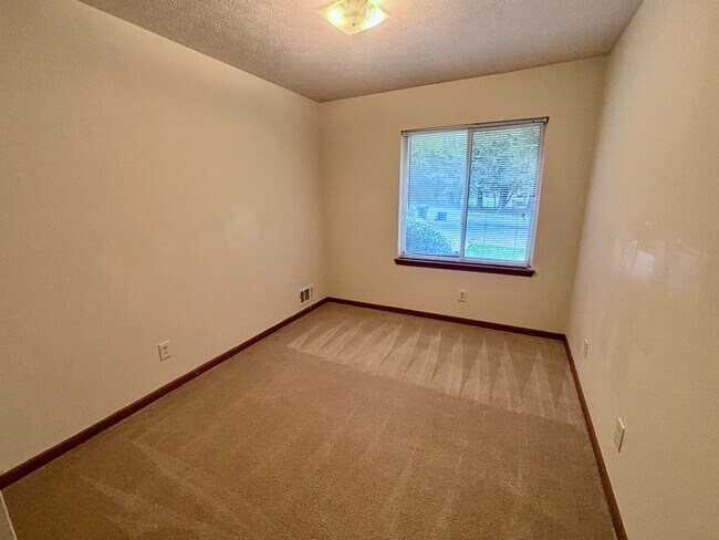 Building Photo - 358 Bradley Woods Ct NW