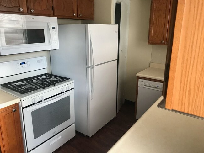 Building Photo - 115 S Beverly Ave