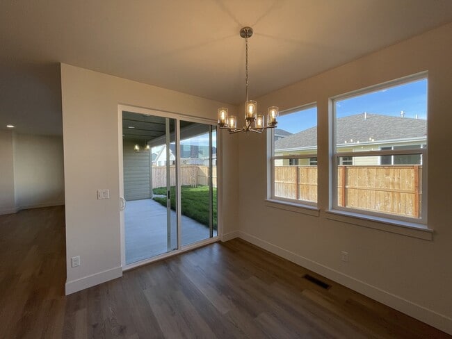 Building Photo - Beautiful 4 Bedroom, 3.5 Bathroom Home in Prescott Ranch!