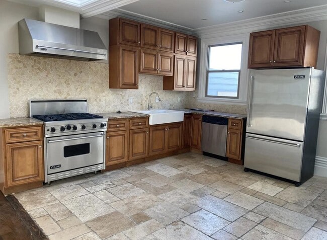 Building Photo - 2612 20th St